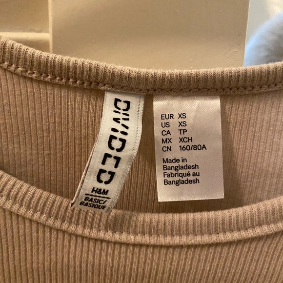 H and M crop top - Picture 2 of 2
